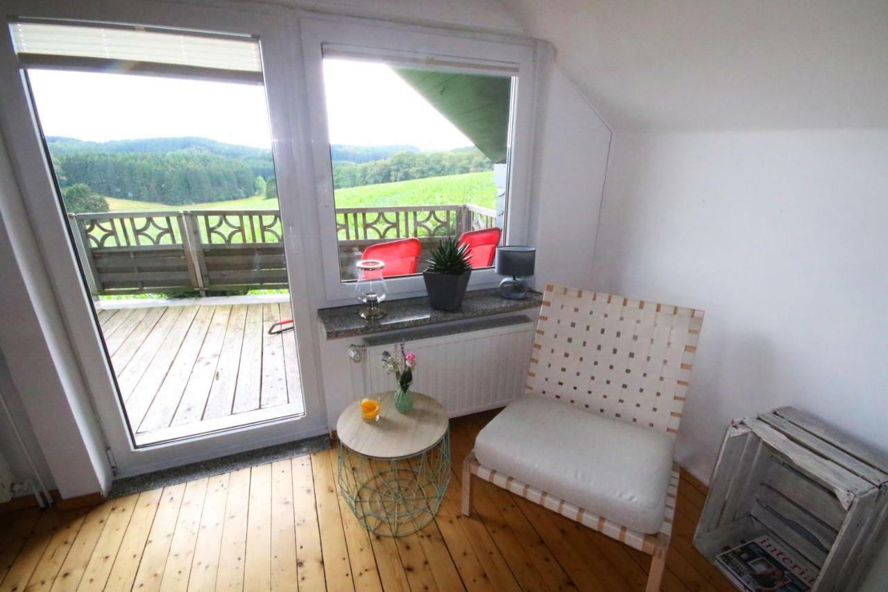Kleines Haus Mitten In Der Natur Mit Eigener Terrasse Und Sonnenbalkon Halver Exterior photo